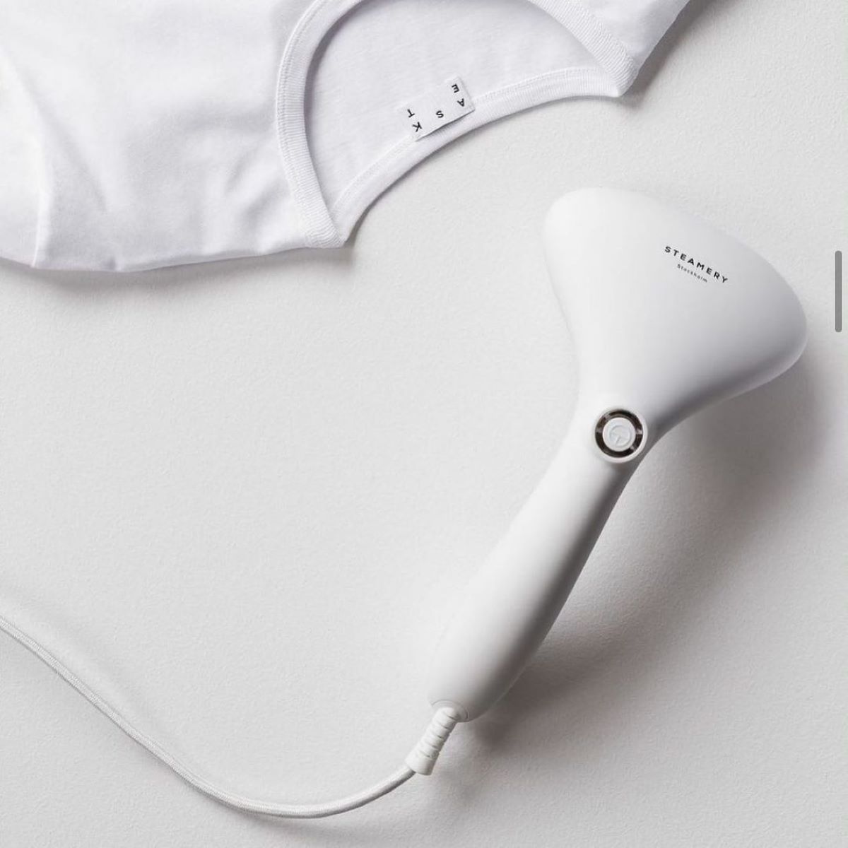 ferro da stiro verticale come si usa