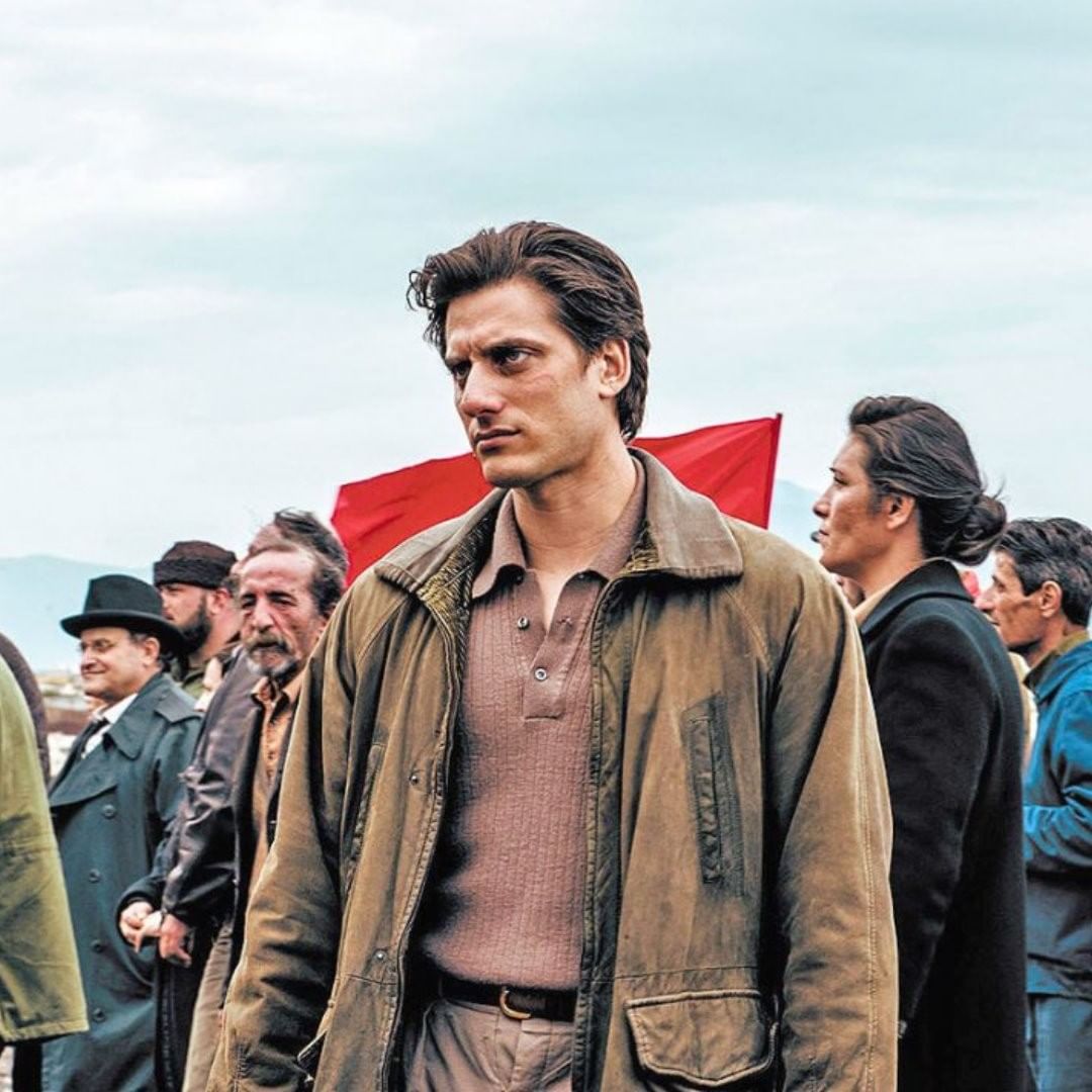 martin eden netflix 2021