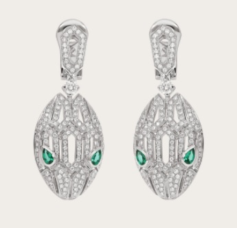 orecchini conferenza stampa