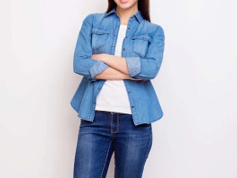 camicia bianca o di jeans come indossarla