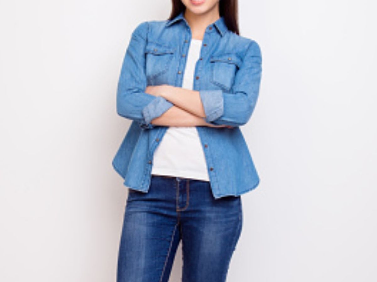 camicia bianca o di jeans come indossarla