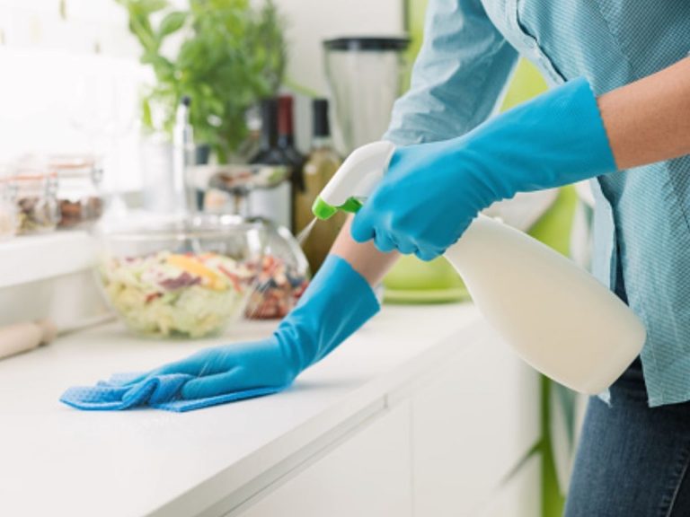 casa pulita e igienizzata senza sprechi