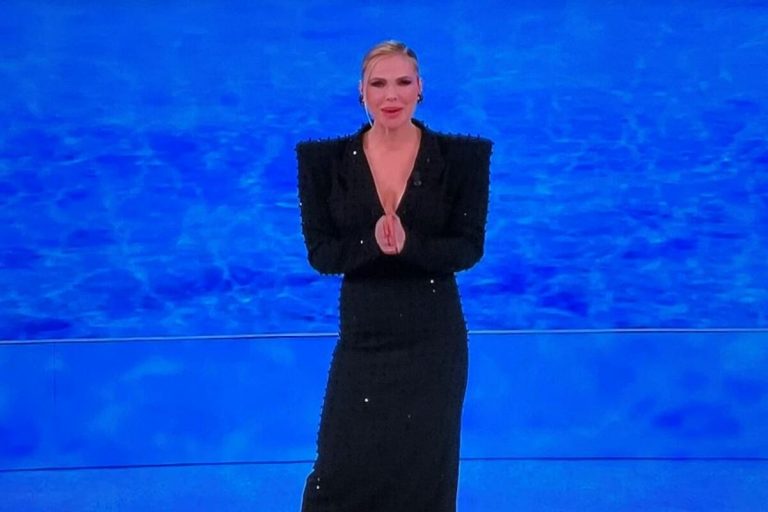 isola dei famosi ilary blasi look settima puntata