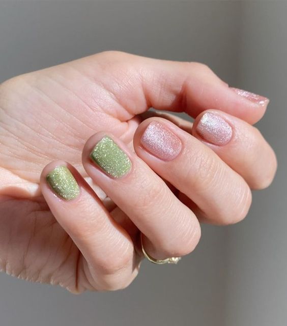 velvet nails tendenza 2021