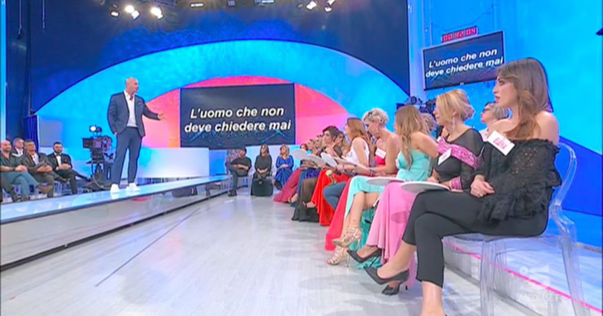 uomini-e-donne-outfit