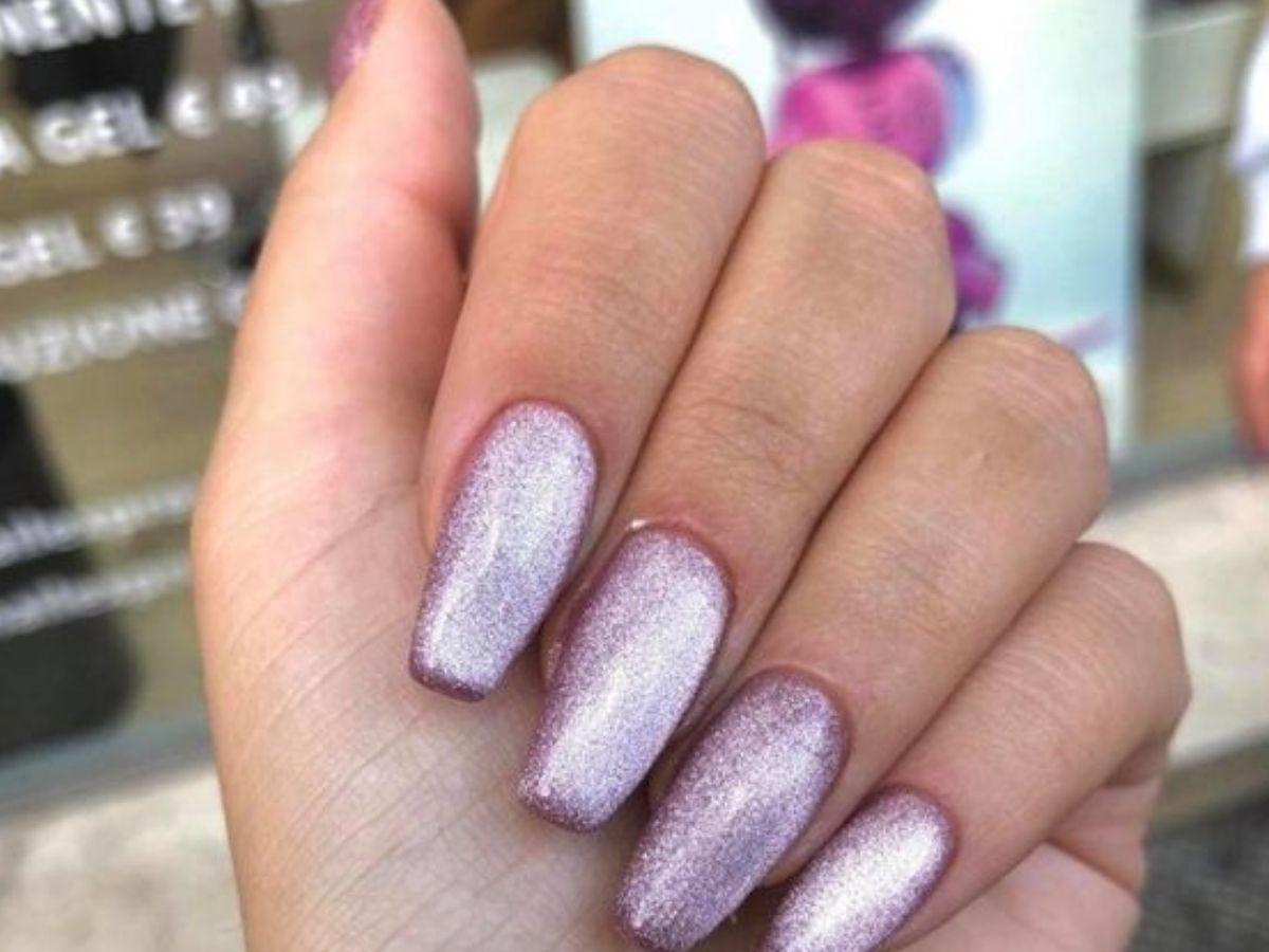 velvet nails tendenza 2021