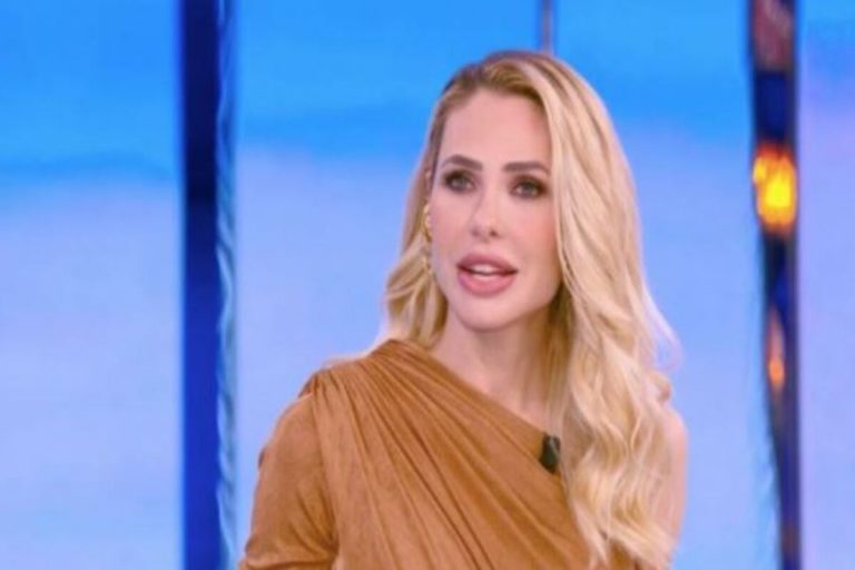 ilary blasi bacia jeda