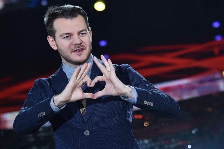 x factor nuovo conduttore