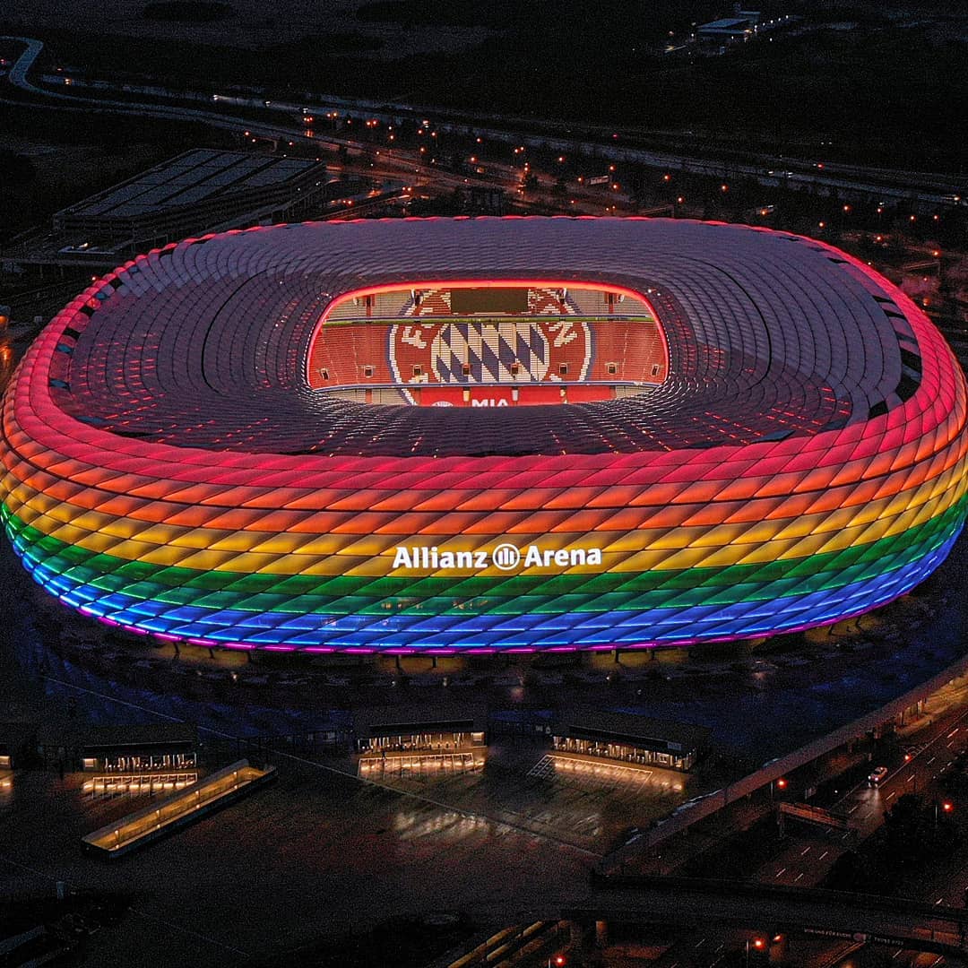 allianz arena arcobaleno