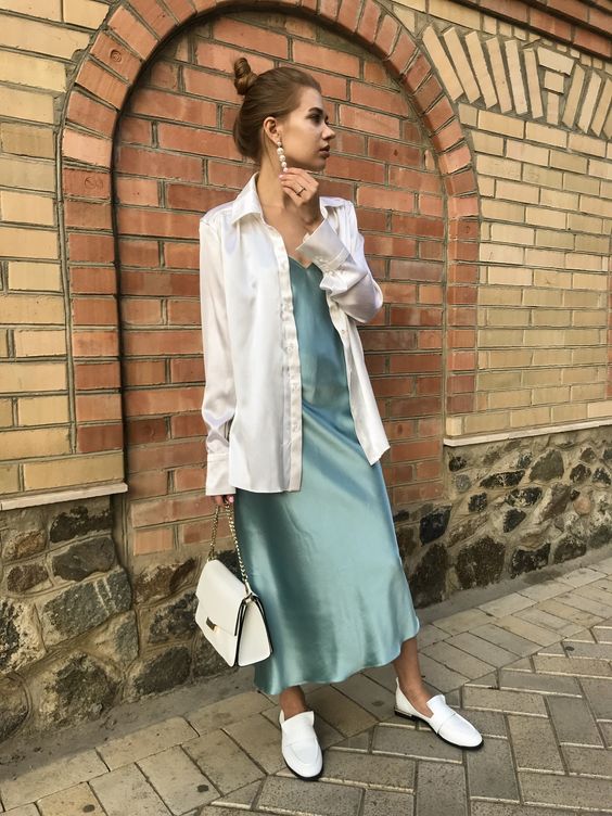 come indossare lo slip dress