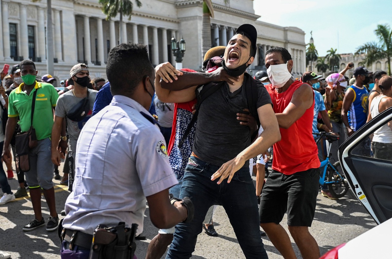 cosa sta succedendo a cuba