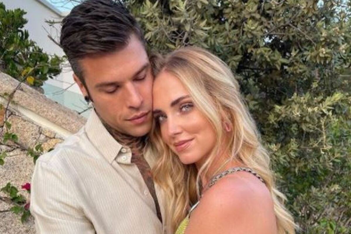 regalo fedez a chiara anniversario