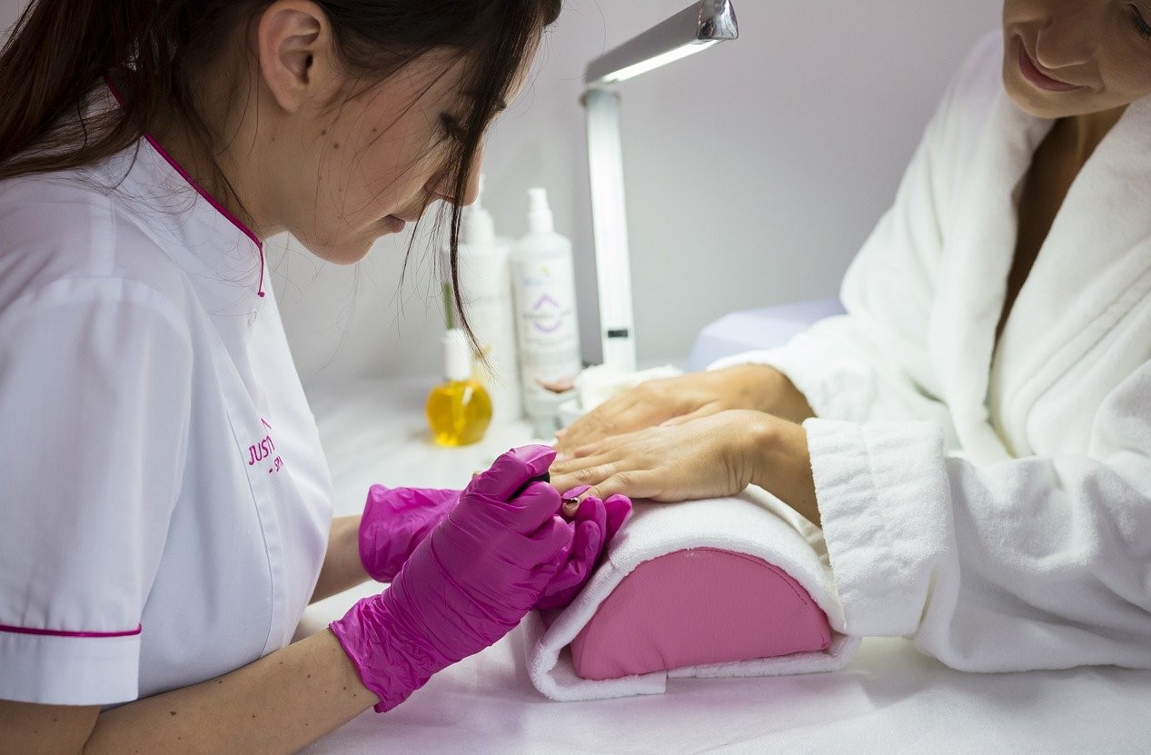 unghie gel semipermanente