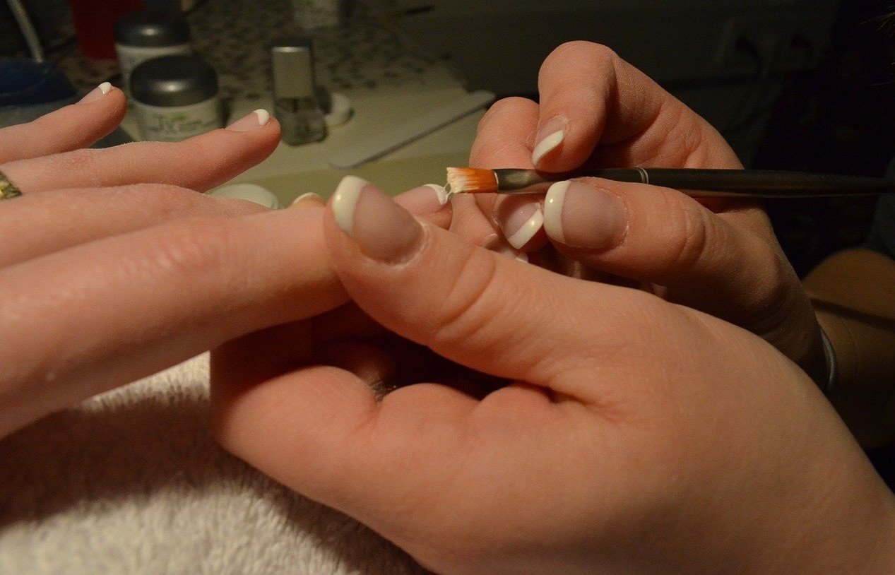 unghie gel semipermanente