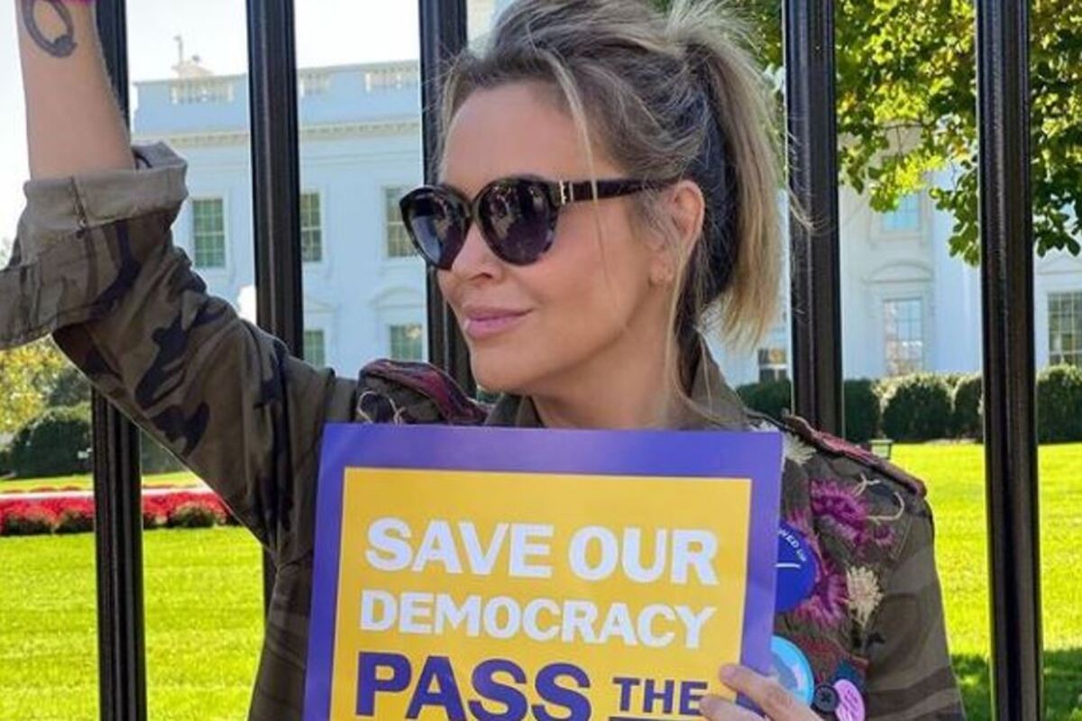 alyssa milano arrestata