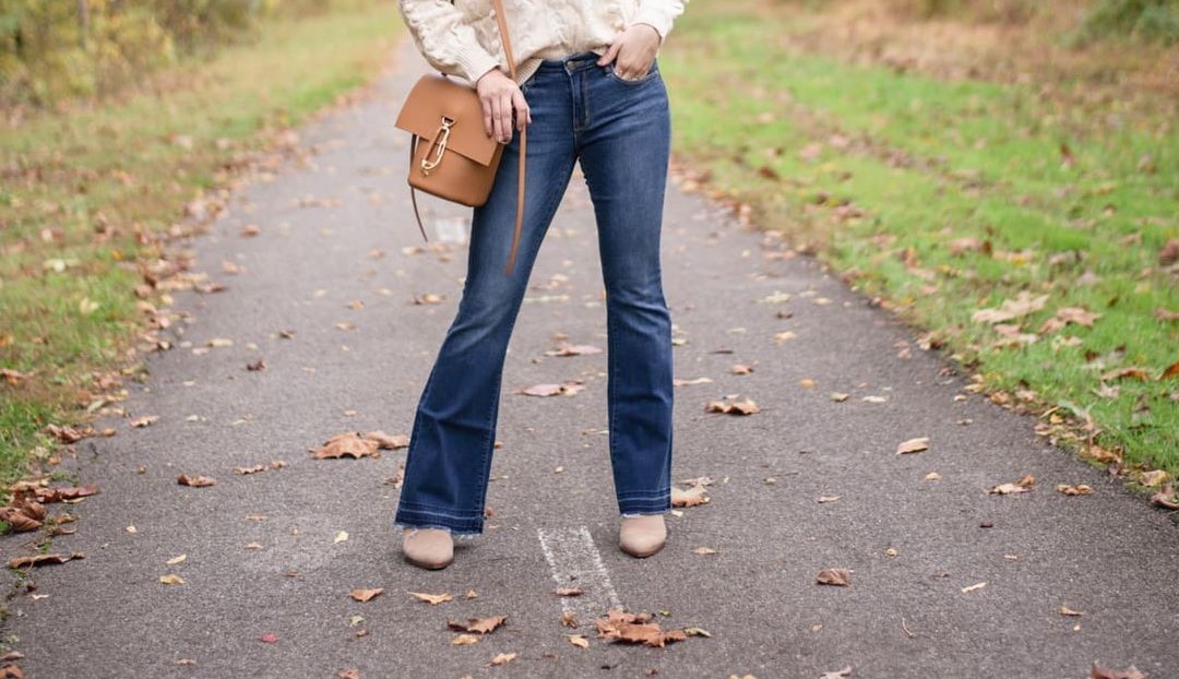 flared jeans come indossarli
