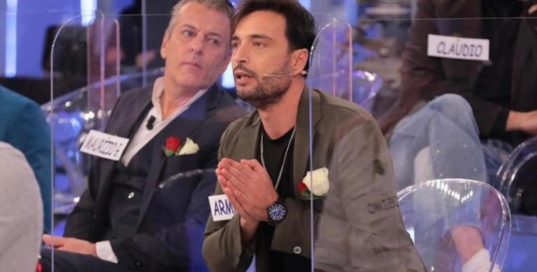 Uomini e Donne Armando attaccato