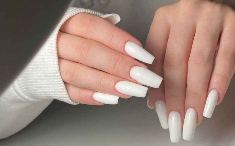 unghie gel bianche natale 2021