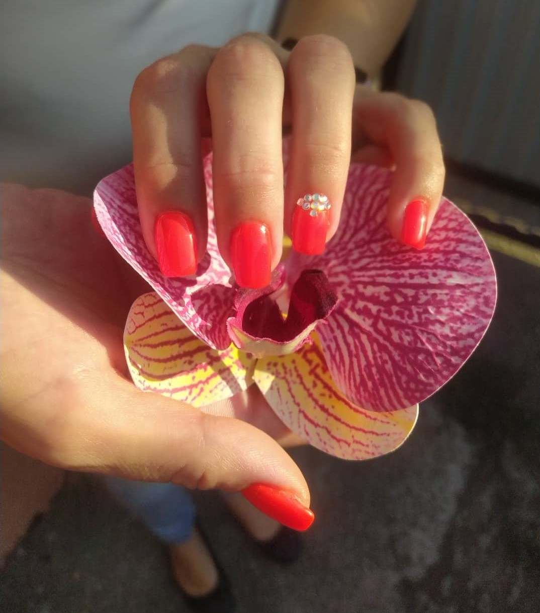 unghie rosse natalizie