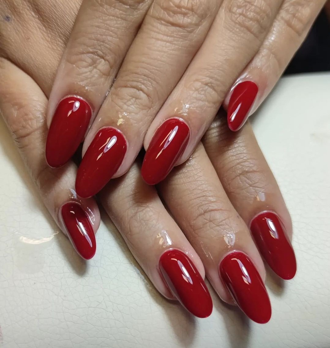 unghie rosse natalizie