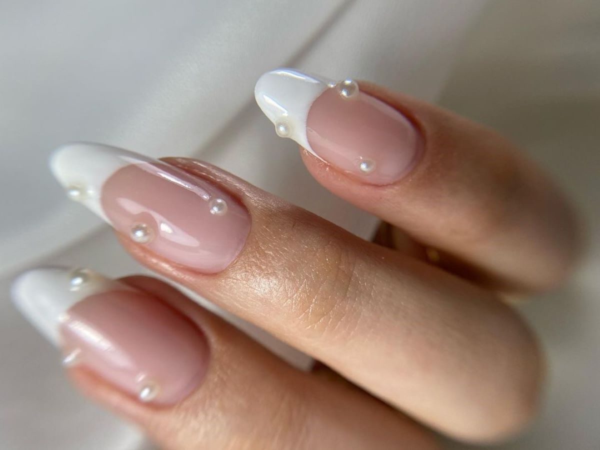 manicure con le perle