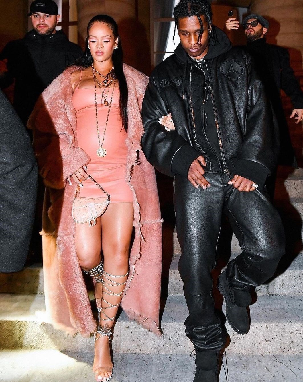 rihanna incinta paris fashion week
