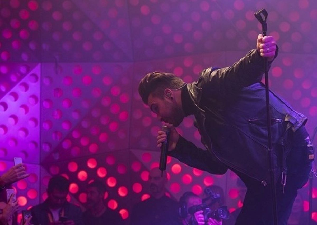 Follya chi sono e brani