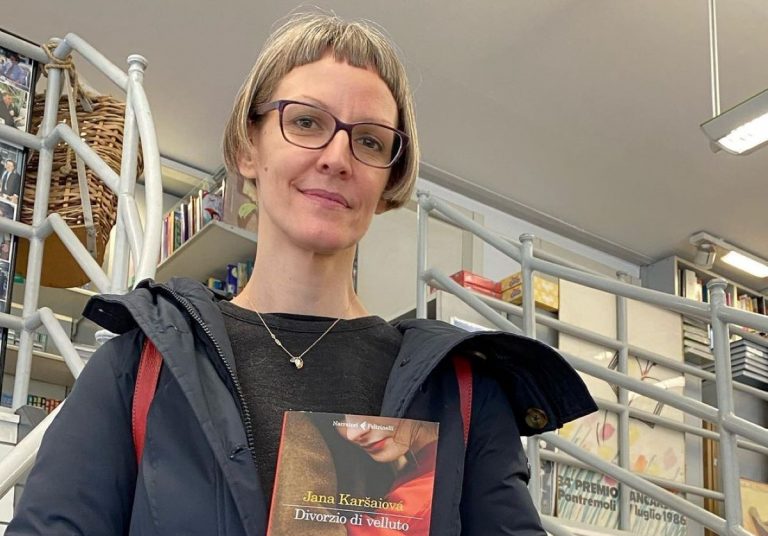 Jana Karsaiova chi è libri