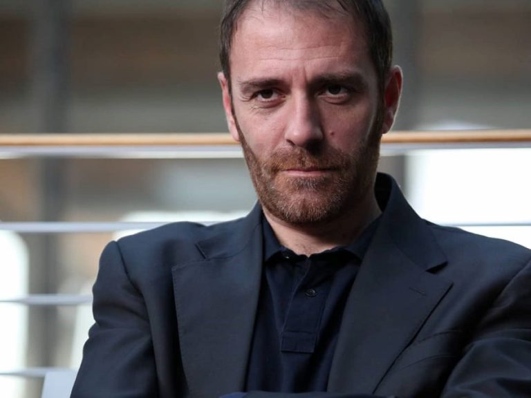 Valerio Mastandrea chi è