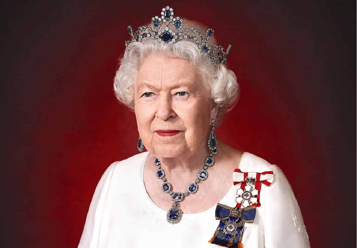 Regina Elisabetta i look più iconici