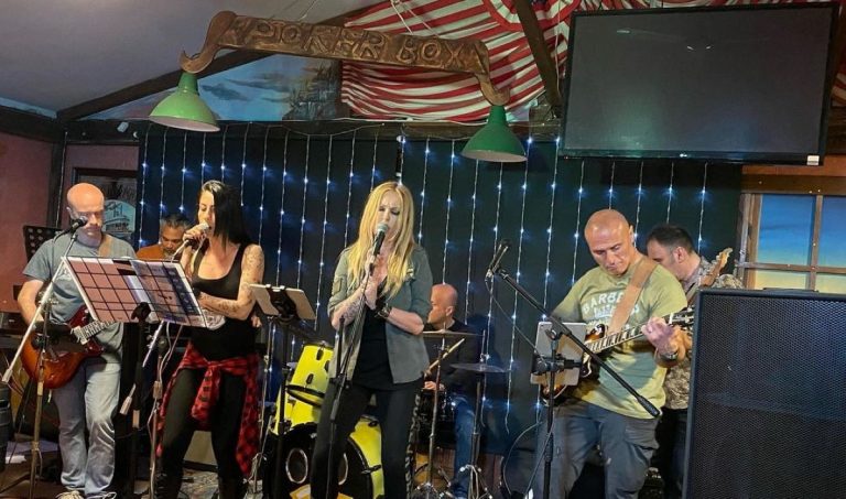 rockriders band chi sono, roberta bruzzone, canzone, vita privata