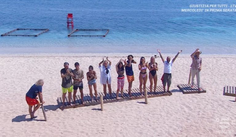 Isola Famosi Nick stampelle