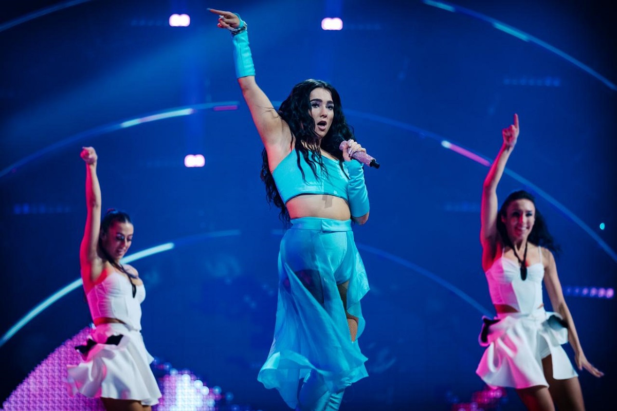 that's rich testo significato