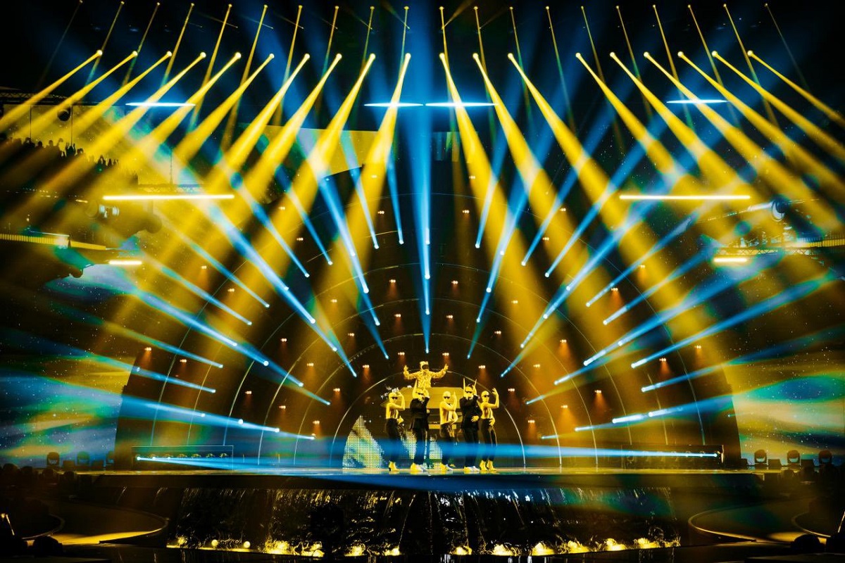 give that wolf a banana subwoolfer