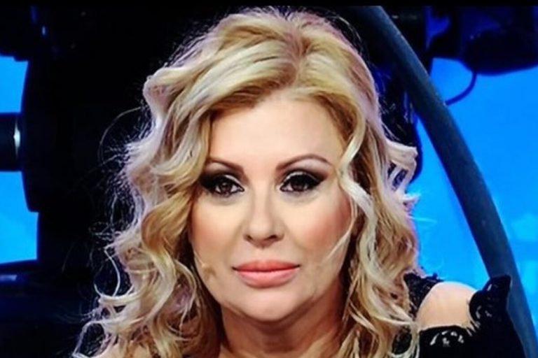 Tina Cipollari cambia look