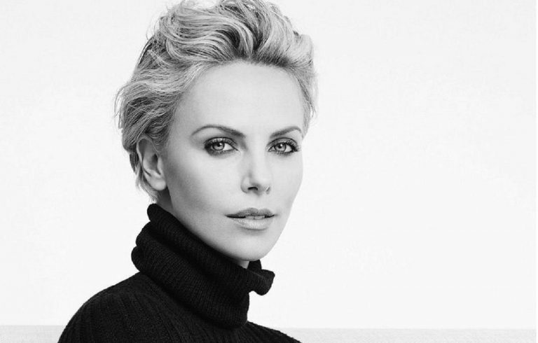 Charlize Theron nuovo taglio capelli