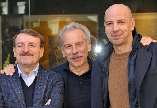 Il cosmo sul comò trama e cast