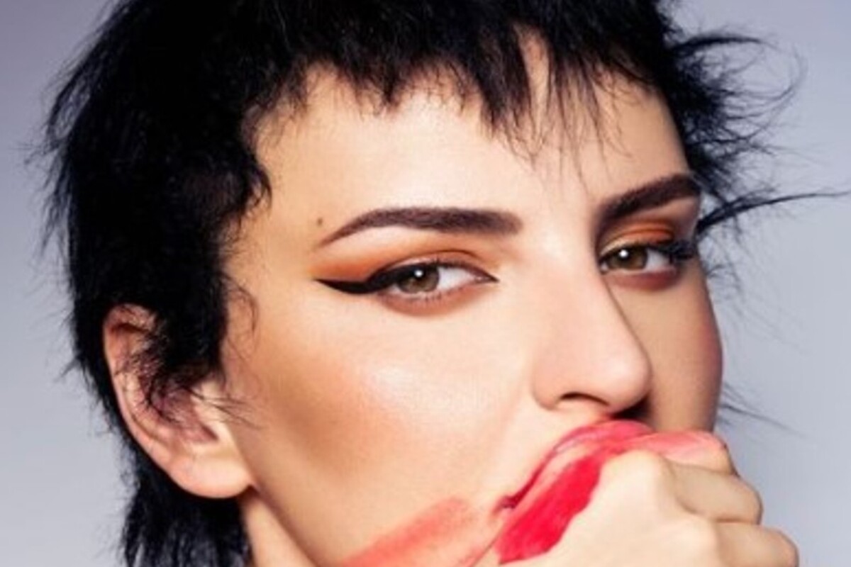 Arisa costume social