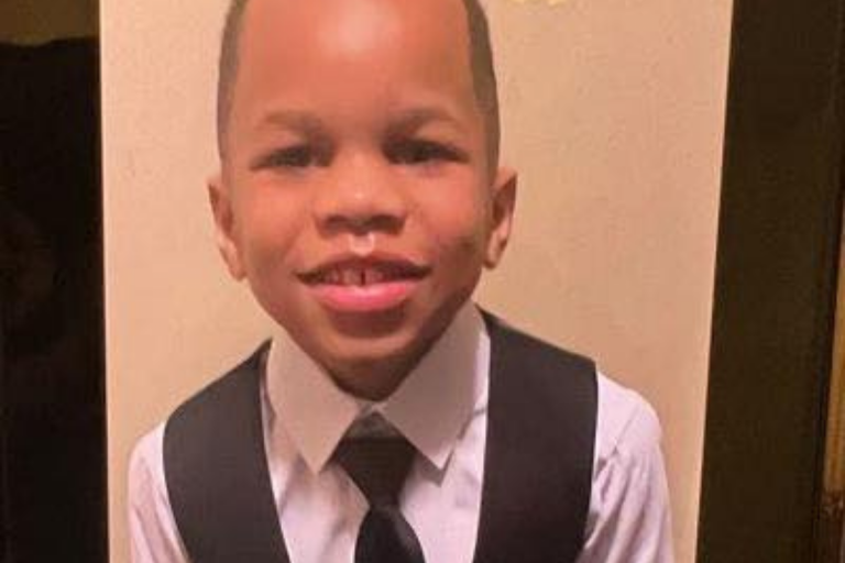 bambino morto lavatrice