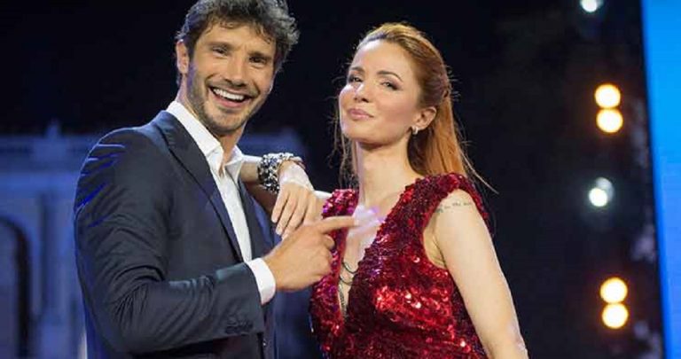 Andrea Delogu e Stefano De Martino conquistano il pubblico del Tim Summer Hits