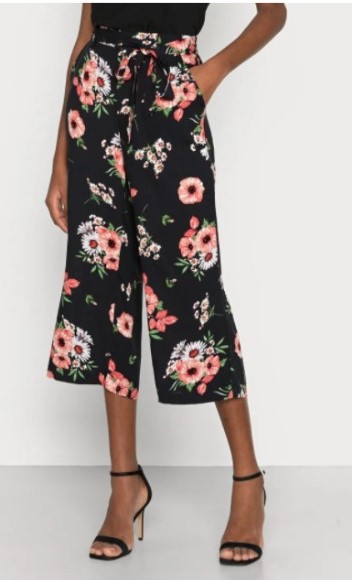 pantaloni capri modelli estate 5