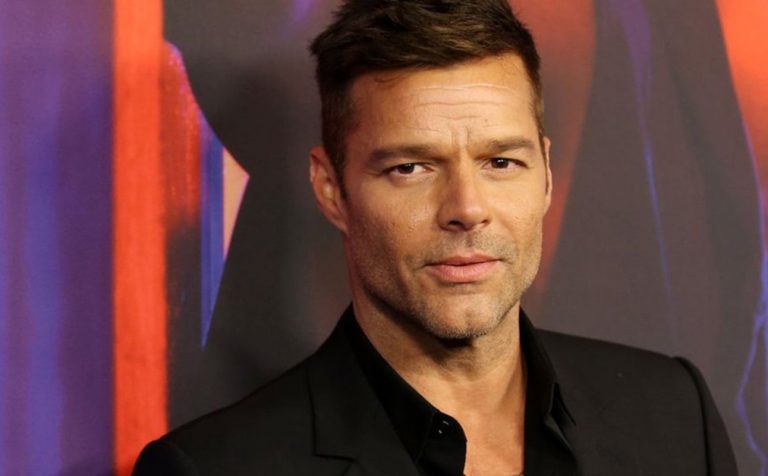 ordine restrittivo per Ricky martin