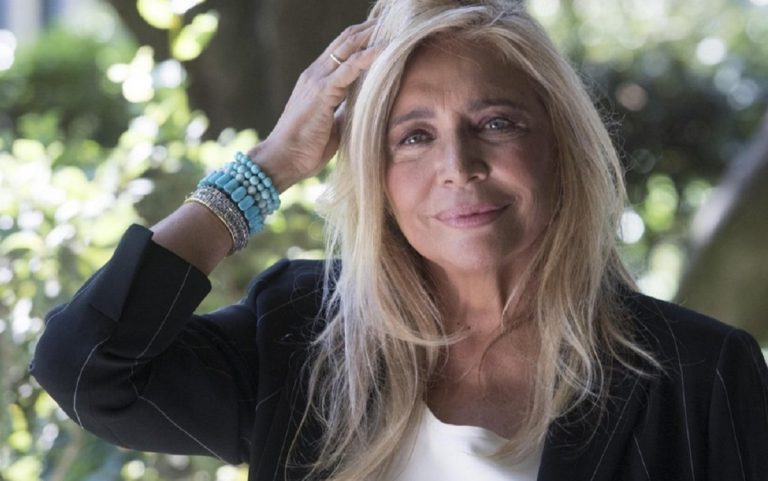 Mara Venier e la paura di volare: ecco cosa ha raccontato la conduttrice