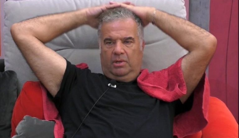 GF Vip, Charlie Gnocchi rompe una vetrata della casa: ecco cos'è successo