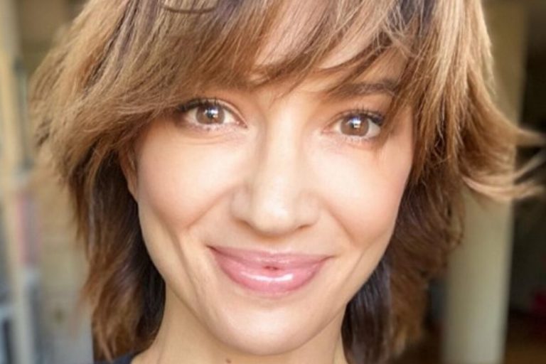 Asia Argento nuda cinturone