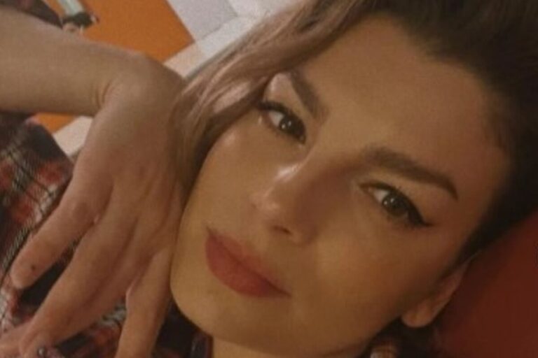 Emma ricorda padre social