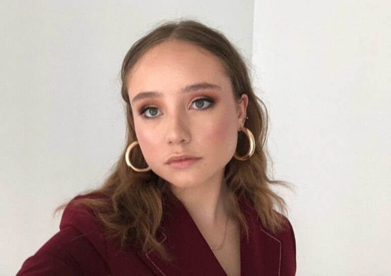 Ruby Stokes, giovane attrice inglese. Conosciamola meglio