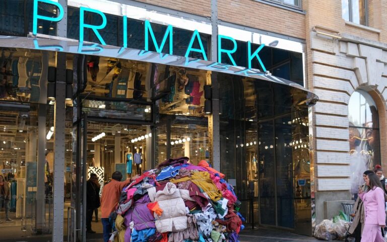 Moda a basso prezzo e generazione moderna