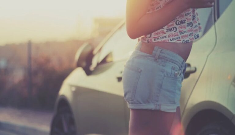 I pantaloni corti alternativi da sfoggiare durante i mesi estivi