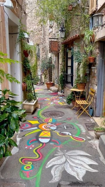 mougins strada